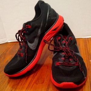 Nike men's black running shoes size 9.5